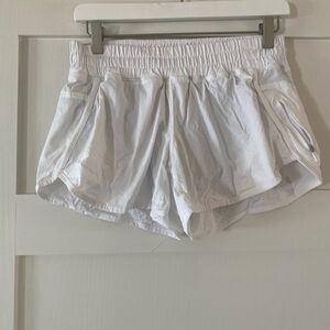 Lululemon White Athletic Shorts Size 8 - Used